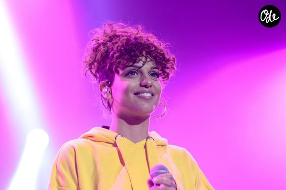 La chanteuse Tal - 7ème édition du concert caritatif "Une nuit à Makala" organisé pour l'association "Les orphelins de Makala" au Zénith de Lille, France, le 30avril 2018. © Stéphane Vansteenkiste/Bestimage