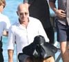 En cette période estivale, les intéressés profitent actuellement de la Côte d'Azur.

Jeff Bezos et sa femme Lauren Sanchez au Club 55 sur la plage de Pampelonne à Saint-Tropez (Ramatuelle), Côte d'Azur, France, le 22 juillet 2025. © Bestimage