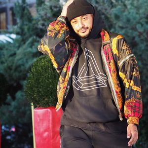 Slimane - Les people quittent leur hôtel afin de participer à l'enregistrement du nouveau spectacle des Enfoirés à Bordeaux le 28 janvier 2019. Les Enfoirés célébreront leurs 30 ans à Bordeaux où leur dernière visite remonte à la tournée des Enfoirés en 2000 !