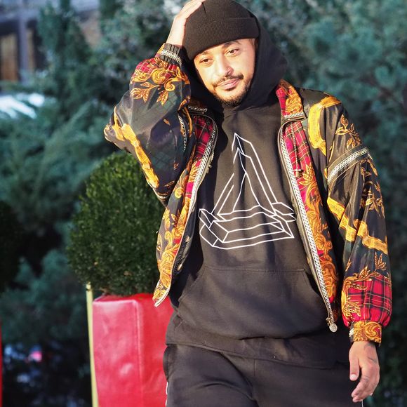 Slimane - Les people quittent leur hôtel afin de participer à l'enregistrement du nouveau spectacle des Enfoirés à Bordeaux le 28 janvier 2019. Les Enfoirés célébreront leurs 30 ans à Bordeaux où leur dernière visite remonte à la tournée des Enfoirés en 2000 !