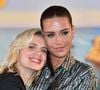 "Mais la réalisatrice voulait qu'on soit sèche, tonique, qu'on voie qu'on était des filles entraînées."

Mélanie Laurent , Adèle Exarchopoulos - Avant-première du film "Voleuses" diffusé sur Netflix. 
Paris le 24 octobre 2023.

© Veeren / Bestimage