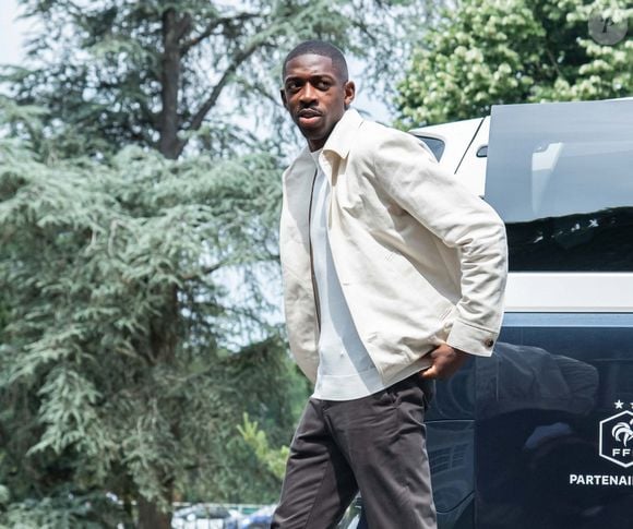 Ousmane Dembélé - Les joueurs de l'équipe de France de football arrivent à Clairefontaine pour un entrainement de préparation avant leur prochain match contre l'équipe de Gibraltar aux Éliminatoires du Championnat d'Europe. Baptiste Autissier / Panoramic / Bestimage