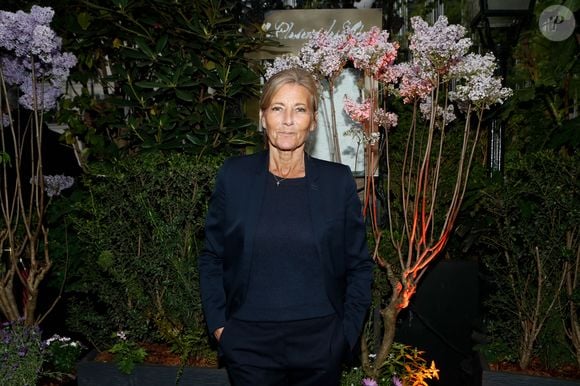 Mardi soir, elle est même allée l'applaudir au théâtre La Scala à Paris suite à sa prestation qui vaut le détour selon Claire Chazal.

Claire Chazal (pdte jury 2024) - Remise du prix littéraire "Closerie des Lilas" à la Closerie des Lilas, à Paris le 25 avril 2024. Le prix littéraire de la Closerie des Lilas a été décerné à la romancière Arièle Butaux pour son livre "le cratère". © Christophe Clovis / Bestimage