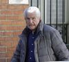 Le monde du cinéma rassemblé 

Claude Lelouch - Arrivées aux obsèques de Nadia Farès en l'église Saint-Jean-de-Montmartre à Paris, le 24 avril 2026. N.Farès est décédée le 17 avril 2026 quelques jours après un "incident cardiaque" survenu le 12 avril 2026 dans la piscine du complexe sportif, Blanche (9ème).