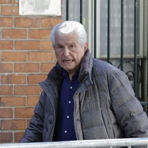 Le monde du cinéma rassemblé 

Claude Lelouch - Arrivées aux obsèques de Nadia Farès en l'église Saint-Jean-de-Montmartre à Paris, le 24 avril 2026. N.Farès est décédée le 17 avril 2026 quelques jours après un "incident cardiaque" survenu le 12 avril 2026 dans la piscine du complexe sportif, Blanche (9ème).