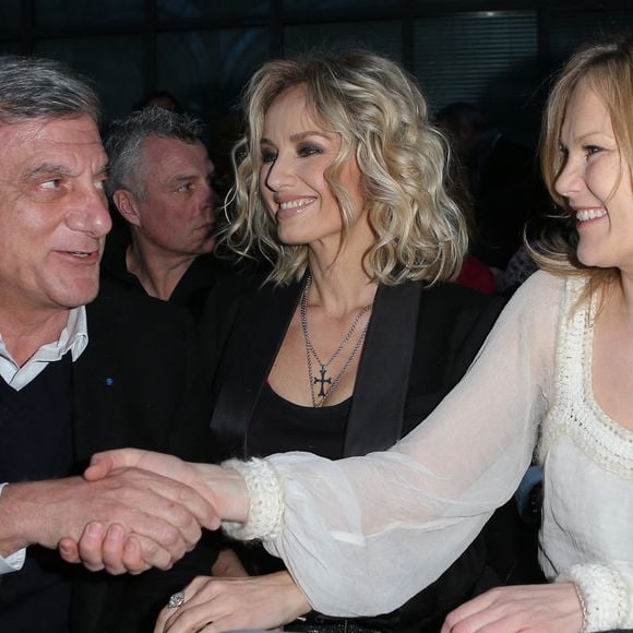 Sidney Toledano, Adriana Karembeu et sa sœur Natalia Sklenarikova assistent au défilé de la collection prêt-à-porter automne-hiver 2013/2014 de John Galliano, qui s'est tenu au Centorial, à Paris, en France, le 3 mars 2013. Photo de Frédéric Nebinger/Abaca