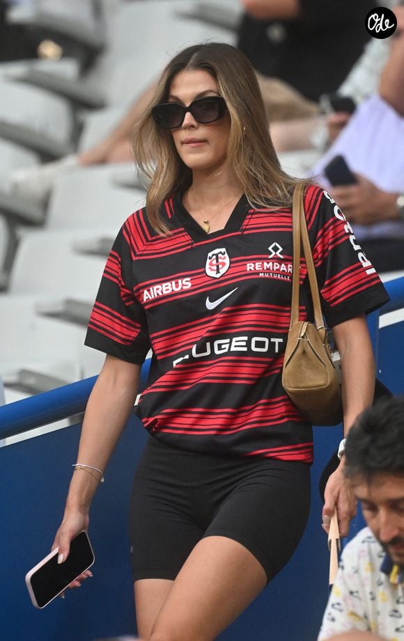 Iris Mitteneare assiste à la finale du Top 14 au stade de France, le 27 juin 2026. 

© Christian Liewig / Bestimage