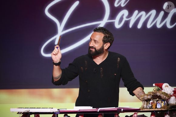 Exclusif - Cyril Hanouna, sur le plateau de l'émission TBT9 (Tout beau tout n9uf) présentée par C.Hanouna et diffusée en direct sur W9 à Paris le 1er décembre 2025. © Jack Tribeca / Bestimage