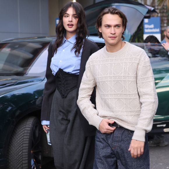 Deva Cassel s’est confiée sur son histoire d’amour avec Saul Nanni, née sur le tournage de Le Guépard.

Deva Cassel;Saul Nanni - D.Cassel et son compagnon S.Nanni arrivent aux studios de l'émission "Domenica In" pour la promotion de la série "Le Guépard" à Rome, . Photo par SGP / BESTIMAGE