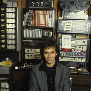 Archives - En France, Jean-Jacques Goldman dans un studio d'enregistrement en décembre 1985. © Michel Croizard via Bestimage