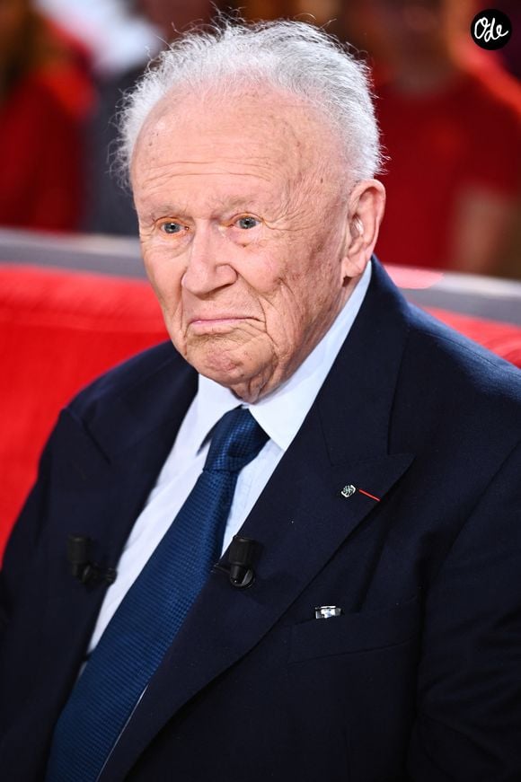 Philippe Bouvard - Enregistrement de l'émission Vivement dimanche au studio Gabriel, presentée par M.Drucker, diffusée sur France 3 le 9 octobre 2022.
© Guillaume Gaffiot / Bestimage