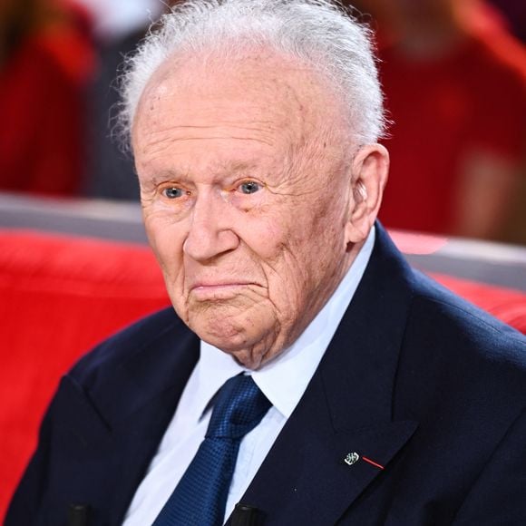 Philippe Bouvard - Enregistrement de l'émission Vivement dimanche au studio Gabriel, presentée par M.Drucker, diffusée sur France 3 le 9 octobre 2022.
© Guillaume Gaffiot / Bestimage