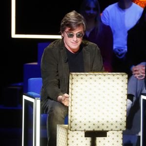 Exclusif -  Thomas Dutronc - Enregistrement de l'émission "La Boîte à Secrets N°20" dans les studios de la Cité du Cinéma à Saint-Denis, présentée par F.Bollaert et diffusée le 10 janvier sur France 3
© Christophe Clovis / Bestimage