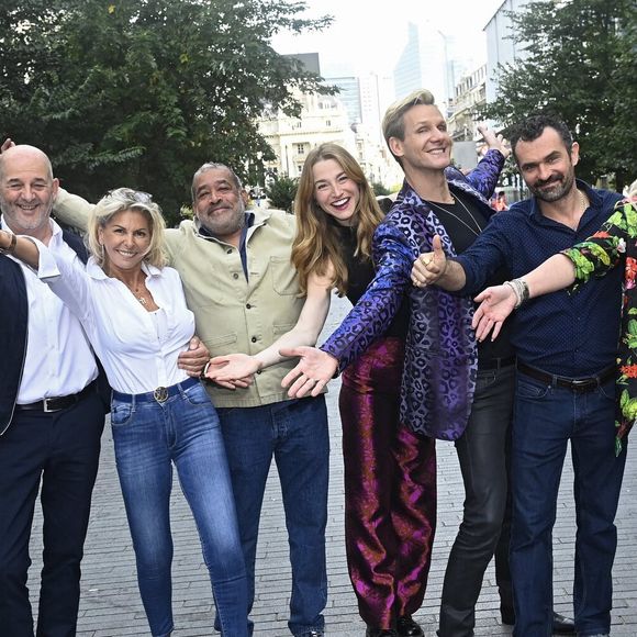 Une star d'"Affaire conclue" s'est confiée à ses abonnés sur Instagram
Caroline Margeridon est à Bruxelles avec les acheteurs (Stéphane Vanhandenhoven, Aurore Morisse, Bernard Dumeige, Alexandra Morel, Glorian Kabongo, François-Xavier Renou, François Cases Bardina, Gérald Watelet (animateur) et Jérôme Duvillard (commissaire-priseur)) de l'émission belge "Affaire conclue" pour une vente aux enchères d'objets donnés à "Viva for Life" en Belgique