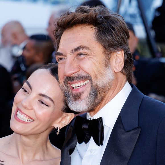 Victoria Luengo, Javier Bardem - Montée des marches du film " El Ser Querido " lors du 79ème Festival International du Film de Cannes, le 16 mai 2026. © Jacovides-Moreau / Bestimage