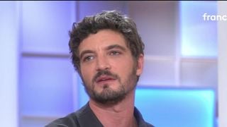 Niels Schneider explique pourquoi Virginie Efira est rentrée les mains vides, sans son prix remporté au Festival de Cannes