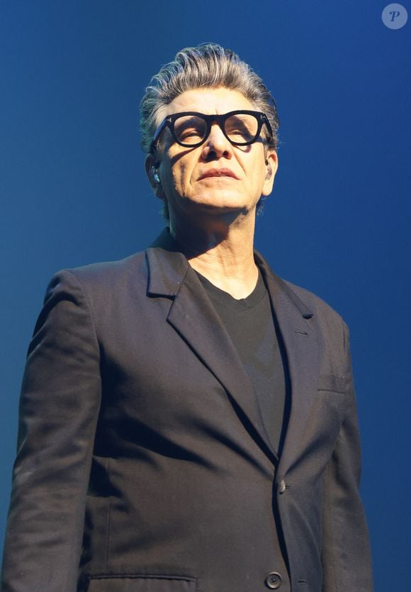 Il lui reste donc quelques semaines avant de monter sur scène face à son public, ce qui lui laisse du temps à passer avec sa chérie.

Exclusif - Marc Lavoine en concert à la Seine musicale de Boulogne-Billancourt, France, le 17 mai 2025. © Coadic Guirec/Bestimage