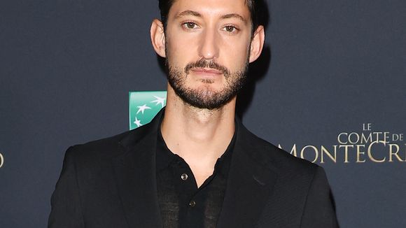 Pierre Niney : Cette règle qu'il s'impose au sujet de l'éducation de ses filles Lola et Billie