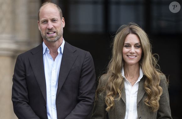 Le prince William, prince de Galles, et Catherine (Kate) Middleton, arborant des cheveux blonds, visitent les jardins, récemment transformés, du musée d'histoire naturelle à Londres, le 4 septembre 2025. Photo par GOFF  / BESTIMAGE