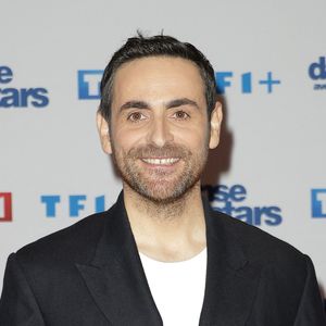 Camille Combal - Photocall de lancement de la saison 2026 de "Danse avec les stars" (DALS) au siège de TF1 à Boulogne-Billancourt le 18 décembre 2025. © Coadic Guirec/Bestimage