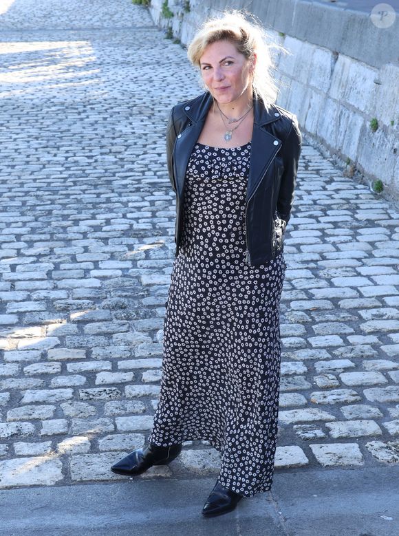 Anne-Elisabeth Blateau lors du photocall de la série "Scènes de ménages" lors de la 25ème édition du Festival de la fiction de la Rochelle, France, le 13 septembre 2023. © Denis Guignebourg/BestImage
