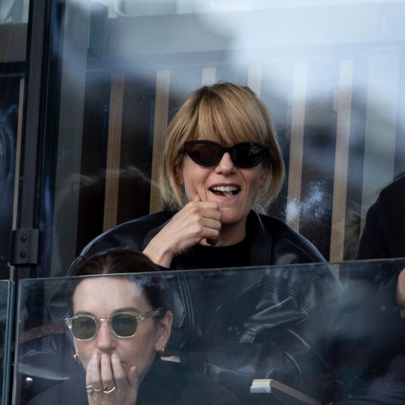 Fille d’une psychologue et d’un chercheur en physique, la mère de famille - qui a vu le jour à Boulogne-Billancourt - a également deux soeurs plus jeunes qu'elle. La star a aussi un frère aîné - dont elle fut très proche - prénommé Fabio, polytechnicien qui a tragiquement perdu la vie à l'âge de 32 ans...


Marina Foïs en tribunes lors de la finale messieurs des Internationaux de France de Tennis de Roland Garros 2025 (jour 15), à Paris, France, le 8 juin 2025. © Cyril Moreau/Bestimage