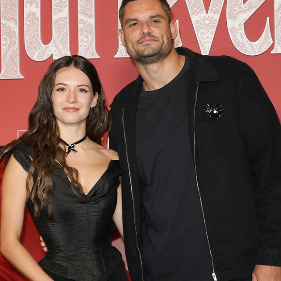 Champion olympique du 50 mètres nage libre lors des Jeux olympiques de Londres, Florent Manaudou fait partie des plus grands nageurs français de l’histoire.

Florent Manaudou et Elsa Bois - Avant-première du film "Hurlevent" au Grand Rex à Paris. © Coadic Guirec/Bestimage