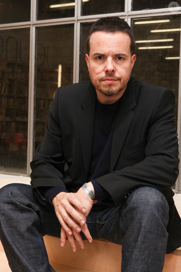 Nicolas Demorand pose lors de la soirée pour les 40 ans du quotidien Libération organisée au Centquatre à Paris, France, le 13 décembre 2013. Photo par Audrey Poree/ABACAPRESS.COM