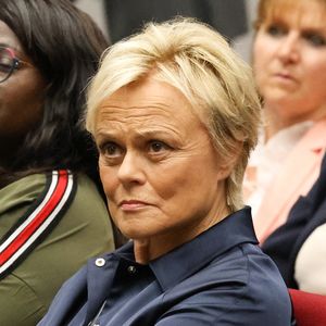 Muriel Robin s'est emparée de son compte Instagram pour dénoncer les méthodes peu conventionnelles d'une entreprise.
Muriel Robin - Avant-première du téléfilm "Les yeux Grands Fermés" à l’Amphithéâtre Marcel Long du Secrétariat d'Etat chargé de l'Enfance à Paris. © Coadic Guirec / Bestimage