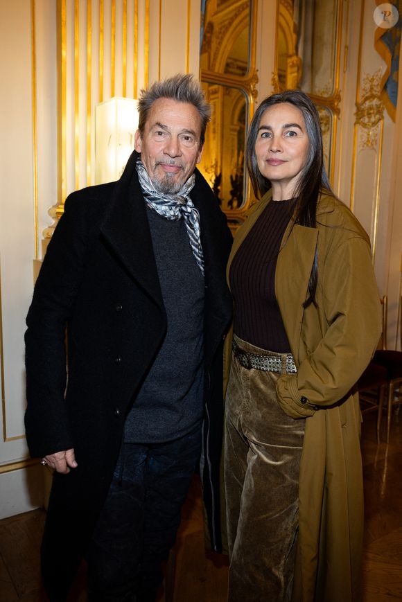 Semi-Exclusif - Azucena Caamaño, Florent Pagny - Cérémonie de la remise de la médaille de chevalier de l'ordre des arts et des lettres à Alexandre Kirchhoff, PDG du label Capitol Music France par R.Dati au Ministère de la Culture à Paris le 9 janvier 2026. Cyril Moreau / Bestimage