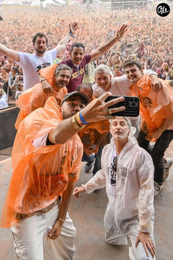 Selon son directeur-fondateur, cet arrêt inopiné prive l'association de trois millions d'euros.

Luc Barruet (Directeur Solidarité Sida / Solidays), Oli, Eric Toledano, Hugo Travers, Roschdy Zem, Eric Toledano, Monsieur Poulpe, Denis Brogniart, Antoine de Caunes lors du festival Solidays sur l'Hippodrome de Longchamp à Paris le 26 juin 2022.

© Lionel Urman / Panoramic / Bestimage