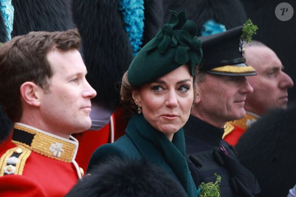Catherine (Kate) Middleton, princesse de Galles, colonel des Irish Guards, visite le régiment lors du défilé de la Saint-Patrick à la caserne Wellington de Londres, Royaume Uni, le 17 mars 2025. © Ian Vogler/MirrorPix/Bestimage