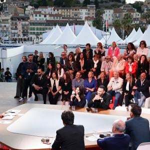 La rentrée s’annonce donc pleine de surprises et de nouveautés sur France 5.

Exclusif - Anne-Elisabeth Lemoine, Géraldine Nakache, Adil Rami - Plateau de l'émission "C à vous" lors du 78ème Festival International du Film de Cannes le 23 mai 2025. © Jack Tribeca / Bestimage