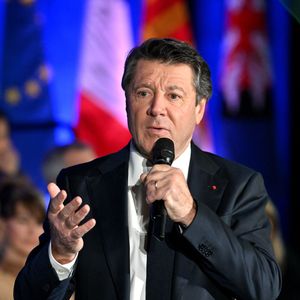 Christian Estrosi, le maire de Nice, accompagné de sa femme la journaliste et chroniqueuse de télé, Laura Tenoudji, a participé à la réunion de rentrée des Amis du Maire organisé dans la salle de spectacle du Palais de la Méditerranée à Nice, le 20 janvier 2023.© Bruno Bebert/Bestimage