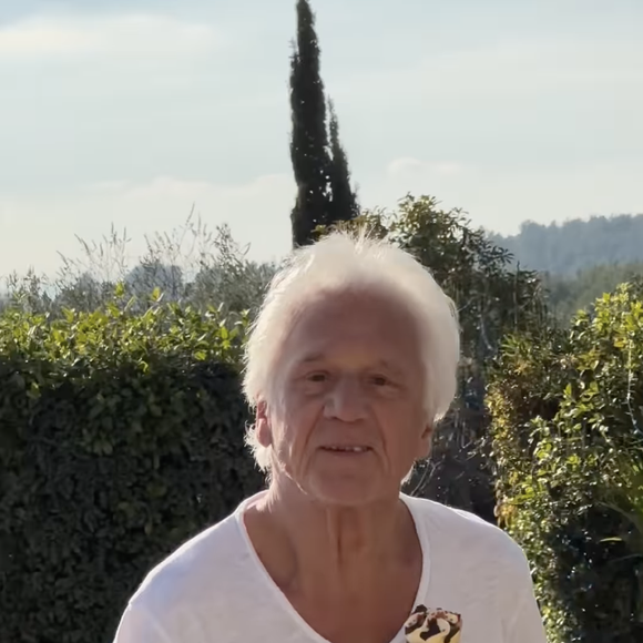 "Je trouve que Sanary s'est embellie depuis mes premiers concerts jusqu'à aujourd'hui. Et c'est une ville qui a une tenue exceptionnelle"

Gérard Lenorman, Instagram