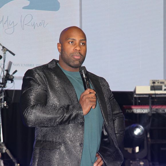 Teddy Riner - Soirée de remerciement de Teddy Riner à la Maison du judo à Montrouge, le 29 novembre 2024. Devant une centaine d'invités, Le champion olympique (11 fois) et champion olympique (5 fois) a tenu à remercier tous ceux qui l'ont soutenu tout au long de son impressionnante carrière, de son premier entraîneur en club jusqu’à sa femme et sa mère, en passant par sa psychologue de l’INSEP. Une vente aux enchères au profit de l'association de Teddy Riner a conclu la soirée. 
© Philippe Baldini / Bestimage