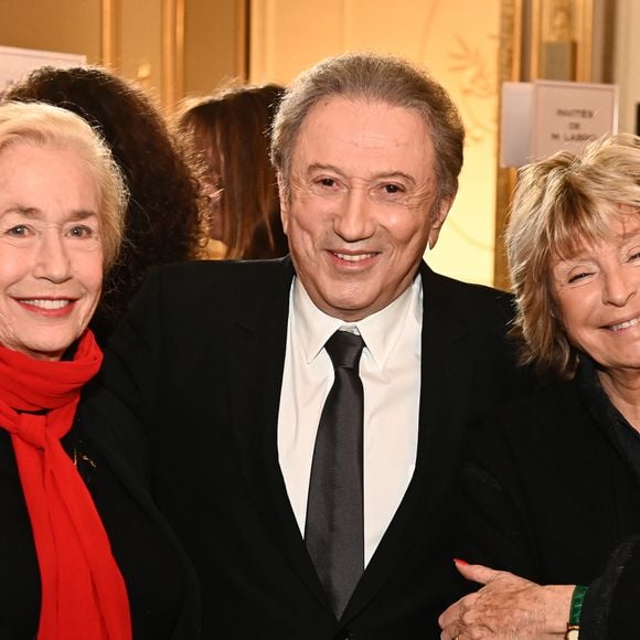 Exclusif - Michel Drucker, Brigitte Fossey et Daniele Thompson . M.Drucker reçoit la médaille de Commandeur de la Légion d’honneur par le président de la République Française Emmanuel Macron au palais de l'Elysée à Paris, le 13 février 2025.
© Guillaume Gaffiot / Bestimage