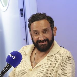 Exclusif - Cyril Hanouna sur le plateau de l'émission "On a marché sur la tête" dans les studios de Europe 1 à Paris le 20 juin 2024.

© Jack Tribeca / Bestimage