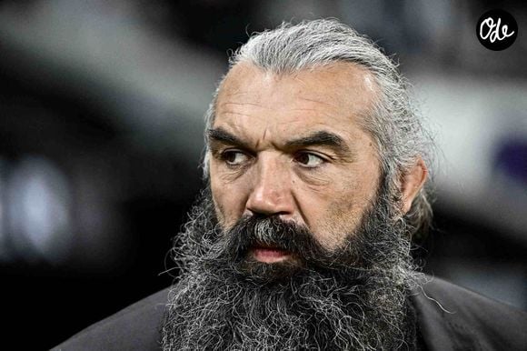 Les clients pouvaient même jouer leur addition aux dés pour se faire offrir boissons et tapas.

Sebastien Chabal Canal+ - Célébrités lors du Championnat du Top14 entre Toulouse et Toulon (57-5) à Toulouse le 27 octobre 2024. | 00683166