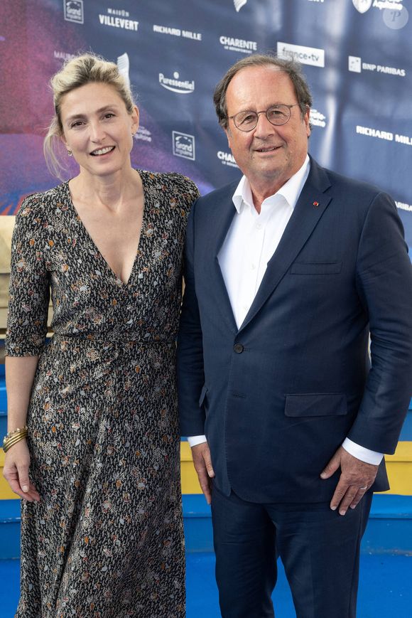 Julie Gayet et l'ancien président de la République française François Hollande assistent au photocall Le Proces Goldman lors du 16e Festival du film francophone d'Angoulême le 25 août 2023 à Angoulême, France. Photo by David Niviere/ABACAPRESS.COM