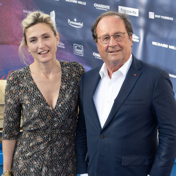 Julie Gayet et l'ancien président de la République française François Hollande assistent au photocall Le Proces Goldman lors du 16e Festival du film francophone d'Angoulême le 25 août 2023 à Angoulême, France. Photo by David Niviere/ABACAPRESS.COM
