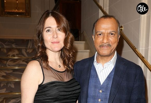Aujourd'hui, Adriana a délaissé son métier de comédienne pour devenir directrice de production.


Pascal Legitimus et sa femme Adriana Santini - Soirée de gala pour la Fondation de la recherche en physiologie, les Stethos, au George V à Paris le 18 mars 2024. © Coadic Guirec / Bestimage
