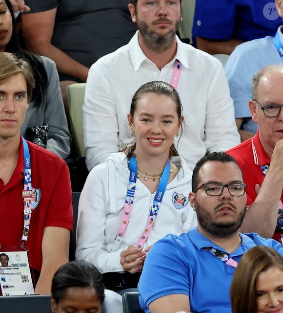 Alexandra de Hanovre et son compagnon Ben-Sylvester Strautmann, Prince Albert II de Monaco en tribunes pendant l'épreuve de basketball de Demi-Finale opposant les Etats-Unis à la Serbie lors des Jeux Olympiques de Paris 2024 (JO) à l'Arena Bercy, à Paris, France, le 8 août 2024. © Jacovides-Perusseau/Bestimage