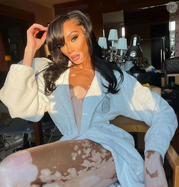 Travail de la maquilleuse Lindsay Terro sur la mannequin Winnie Harlow. @lindzyparis