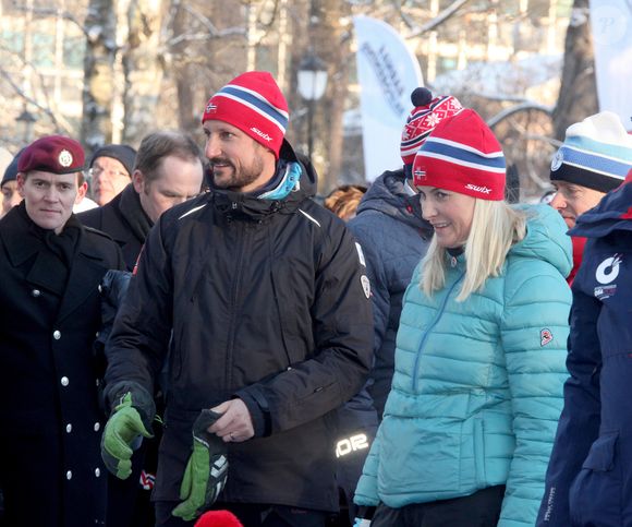 La famille royale lors des festivités pour le 25ème anniversaire de règne du roi Harald de Norvège à Oslo, le 17 janvier 2016. (Stella Pictures/Bestimage).