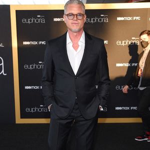 "La SLA est une maladie terrible, a confié Eric Dane. J'étais à l'hôpital pendant les Emmy Awards, pour me faire poser des points de suture à la tête." Un crève-cœur, pour celui qui a fait ses débuts dans "Sauvés par le gong". 

Eric Dane arrive à l'événement FYC "Euphoria" de Los Angeles qui s'est tenu au Musée de l'Académie à Los Angeles, le 20 avril 2022. OConnor/AFF/ABACAPRESS.COPM
