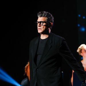 "Je suis quelqu'un qui dit non, un père, ça doit dire non. Je suis incapable d'être autoritaire, mais je le suis", a reconnu la star en toute franchise.

Exclusif - Marc Lavoine - Surprises - Enregistrement de l'émission "La Boîte à secrets", au Studio du Lendit, présentée par F.Bollaert et diffusée le 17 janvier sur France 3. Le 17 décembre 2024 © Christophe Clovis / Bestimage