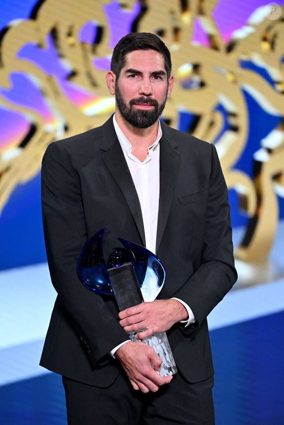 Louis Ducruet al remis le prix de "La Légende" à Nikola Karabatic lors de la soirée des Sportel Awards 2024 au Grimaldi Forum à Monaco, le 28 octobre 2024. Les Sportel Awards sont une compétition internationale visant à récompenser les plus belles images de sport de l'année dans le cadre du Sportel qui est un salon international du sport et des médias qui se déroule en Principauté. © Bruno Bebert/Bestimage