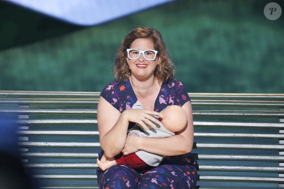 Ce trouble impacte son quotidien, notamment dans son métier, où elle a parfois du mal à remettre ses collaborateurs.

Exclusif - Elodie Poux - Tournage de l'émission "Sketch Story", présentée par L.Boccolini. Le 12 septembre 2022
Jack Tribeca / Bestimage