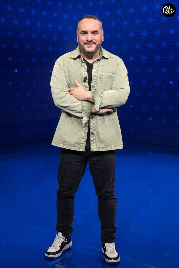 François-Xavier Demaison en backstage de l'enregistrement de l'émission "La Boîte à secrets", présentée par F.Bollaert et diffusée le 9 janvier 2026 sur France 3, dans les studios du Lendit à Saint-Denis, France, le 2 décembre 2025. © Cyril Moreau/Bestimage